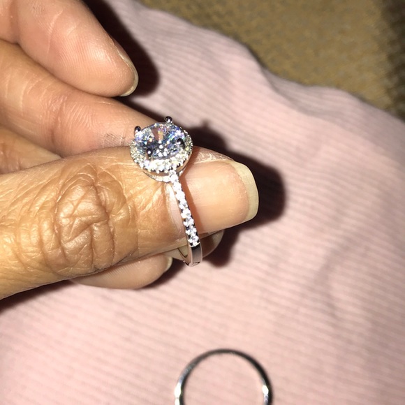 Beautiful CZ ring 💍😍 - Picture 7 of 8